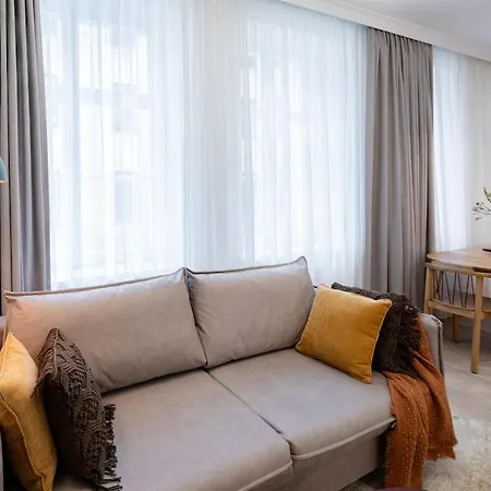 Apartamento Bright & Modern In Historic Raina Blvd Building I Near Park & Old Town Riga
