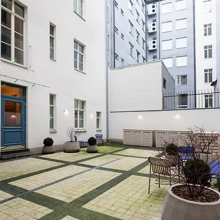 Bright & Modern In Historic Raina Blvd Building I Near Park & Old Town *