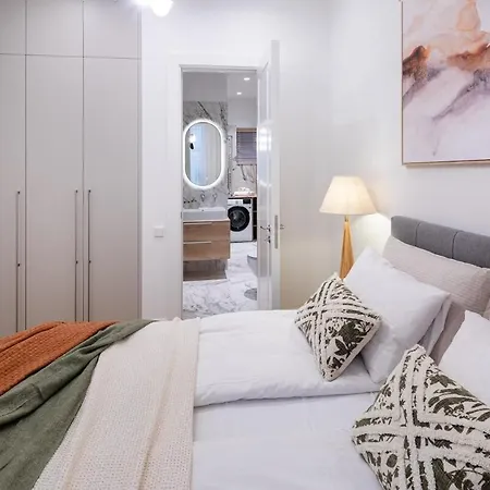 דירה Bright & Modern In Historic Raina Blvd Building I Near Park & Old Town