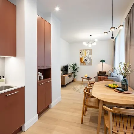 Bright & Modern In Historic Raina Blvd Building I Near Park & Old Town * ריגה