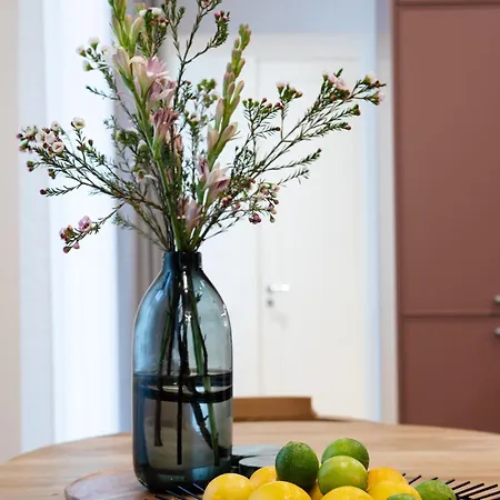 Bright & Modern In Historic Raina Blvd Building I Near Park & Old Town דירה