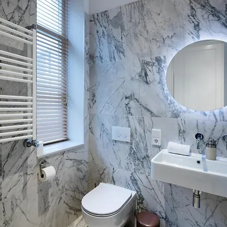 דירה Bright & Modern In Historic Raina Blvd Building I Near Park & Old Town